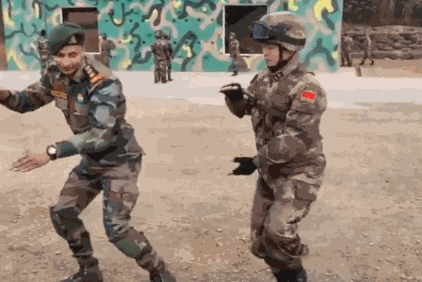 汪{小}菲首次袒露16岁前的青葱岁月