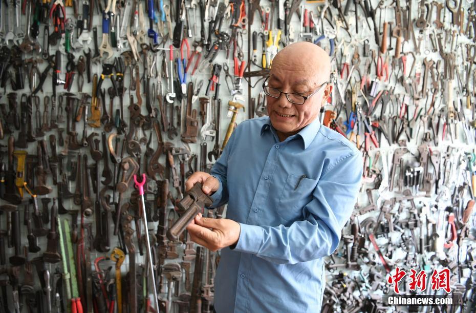 逸豪新材{：}截至2025年11月10日公司股东总户数为15337户