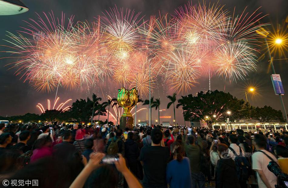 知名<国>际投行释放利好，“易中天”大涨！海外机构近期关注这些股，多股业绩预增