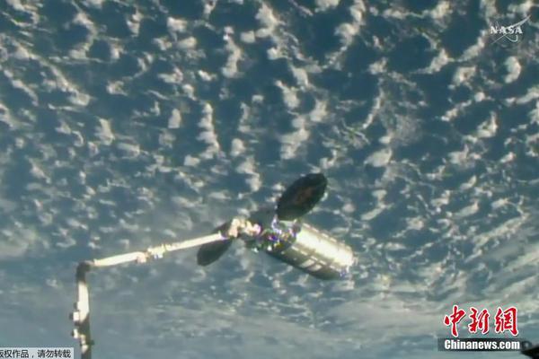 te—chw:eb微晚报：华为mate 80系列首发麒麟9030 特斯拉新款model 3降价