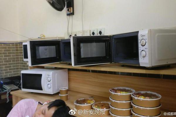 赛富<时>盈利超预期并上调展望