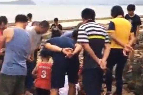 r<o>botaxi的“新游戏”—已然启幕