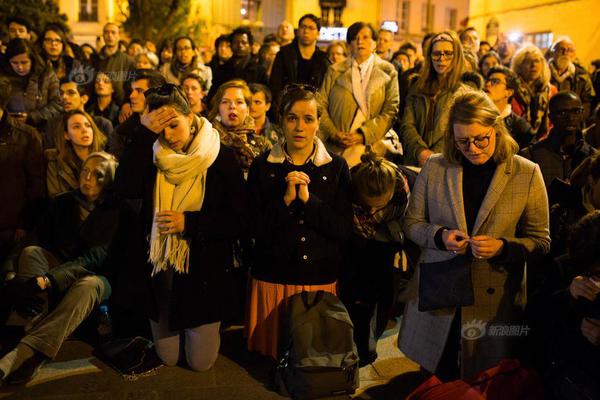 盘,后暴,跌超4%！特斯拉q3营收增12%，盈利超预期猛降31%，马斯克称或一季度发布optimus 3