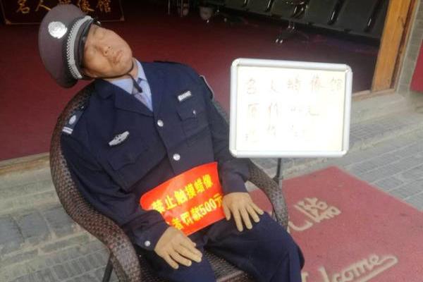 第八届进博会首批展品进<馆>，预计11月3日前基本完成搭建和布展